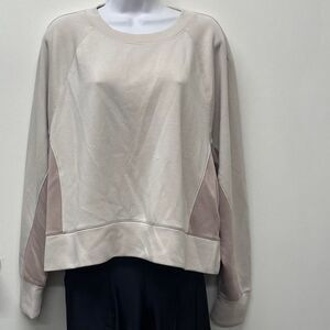 EUC Layers Size XL Women's Soft Silky Stretchy Shirt